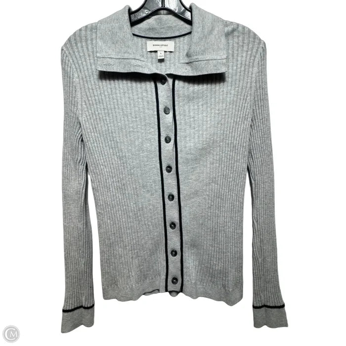 Top Long Sleeve By Banana Republic In Grey, Size: S